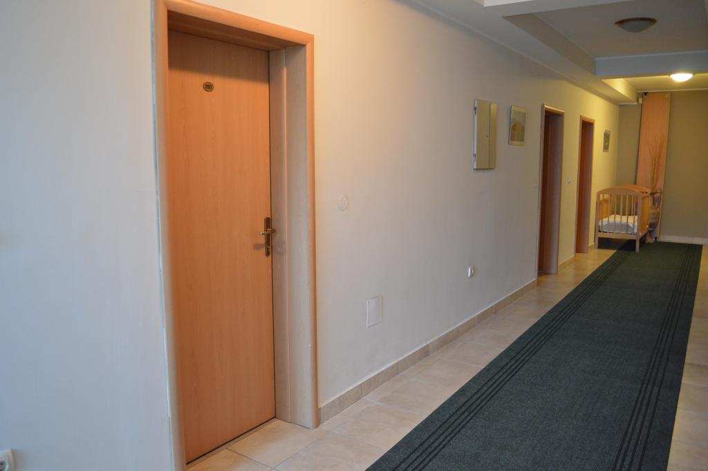 Hotel Kangaroo Μπούντβα Εξωτερικό φωτογραφία